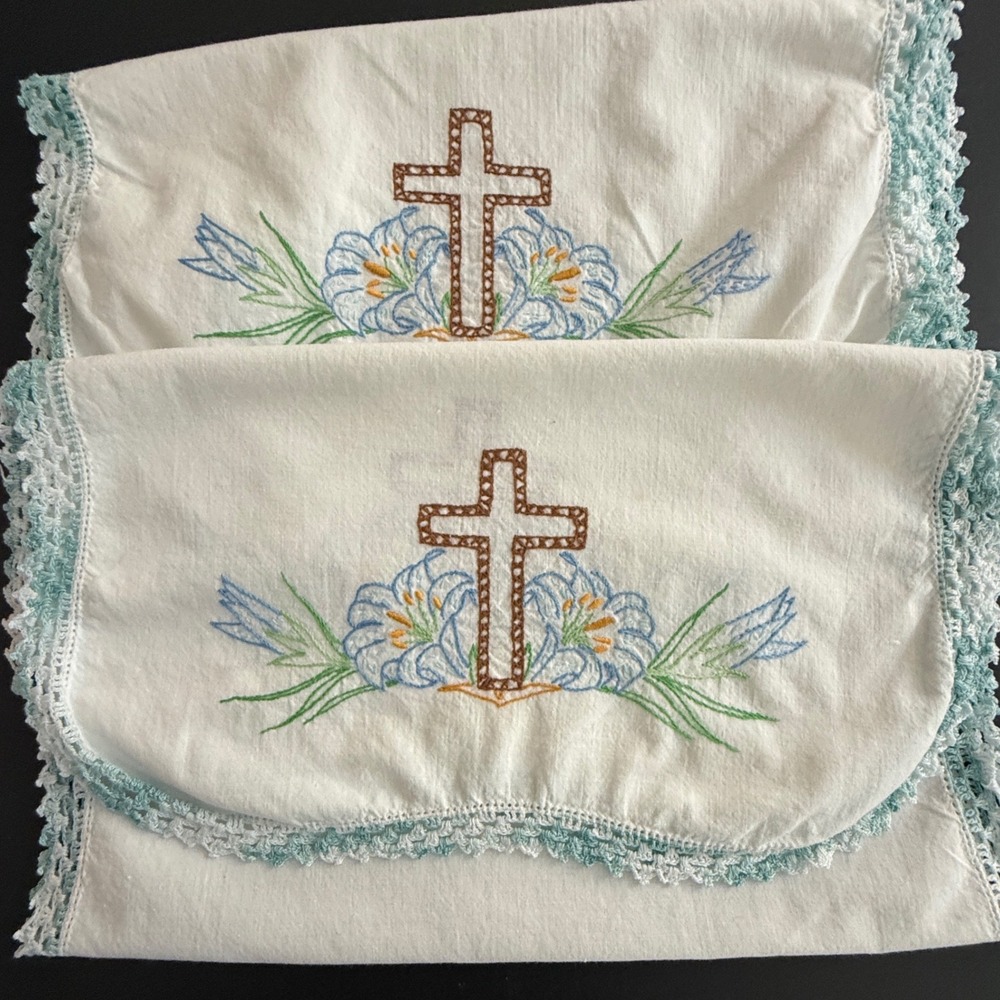 Vintage Easter Linen Dresser Scarves Set 2 Embroidered Cross Crochet 37x15